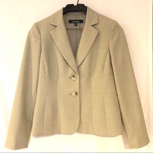 Le Suit Three-Piece Women’s Suit